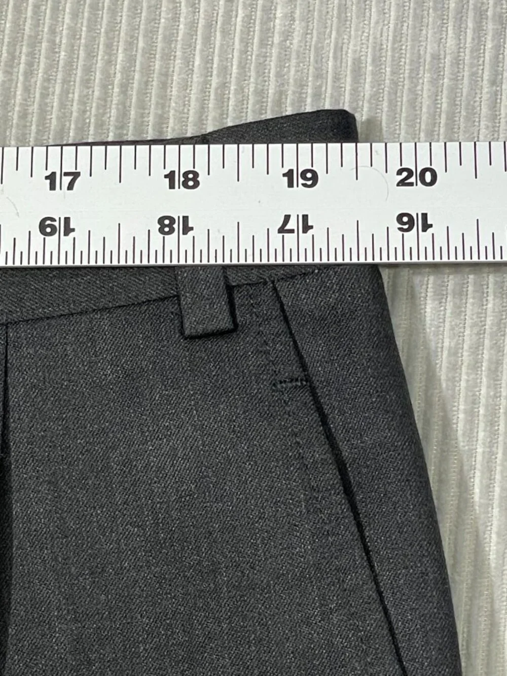 Valentino Wool Dress Pants Mens 39 Black Pleated Cuffed Suit Trousers Vintage
